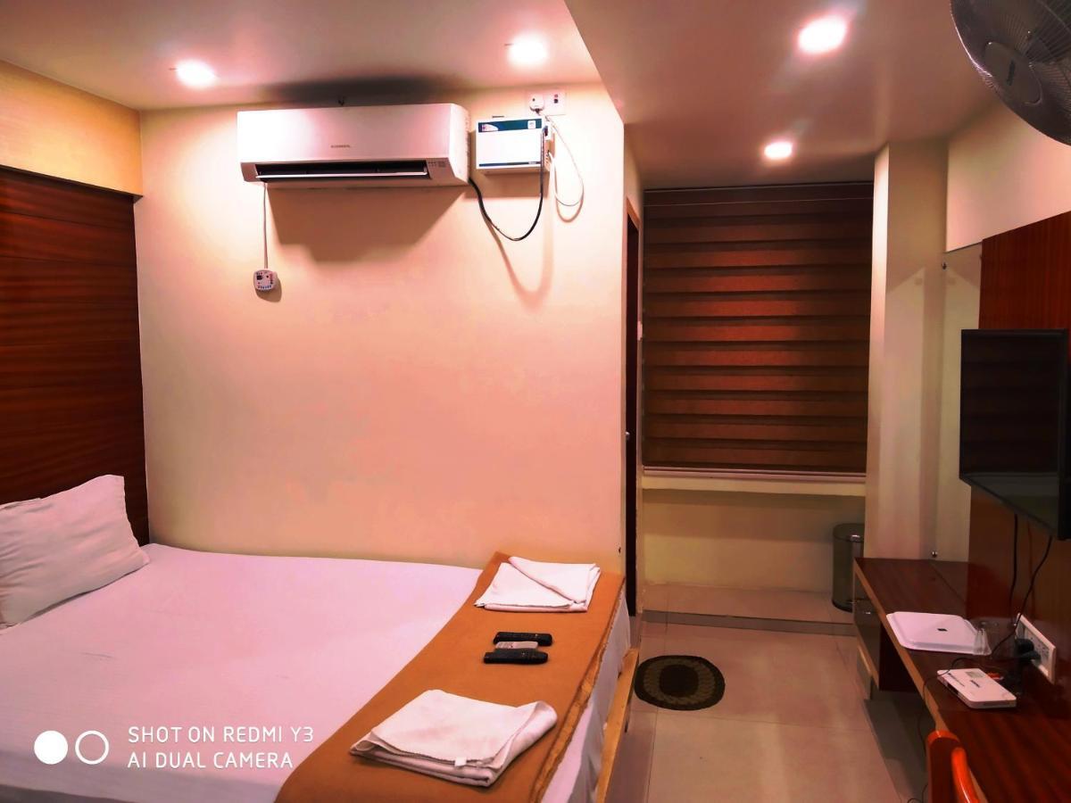 Hotel Milan Manor Port Blair Buitenkant foto
