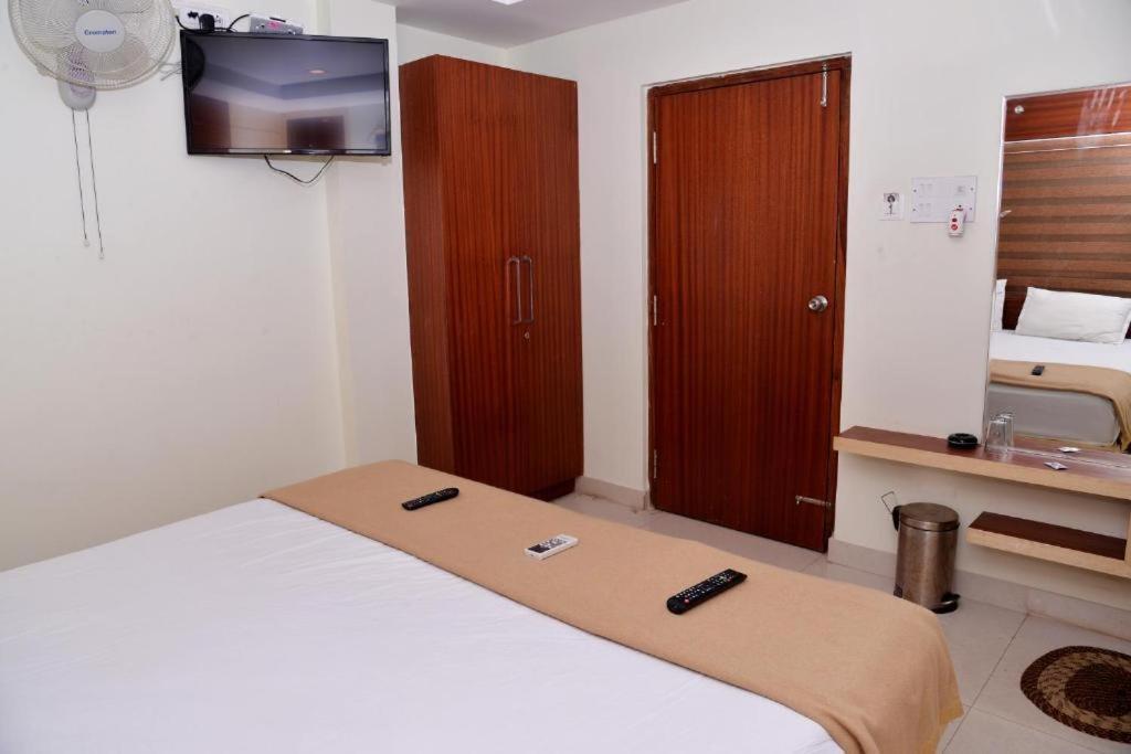 Hotel Milan Manor Port Blair Buitenkant foto