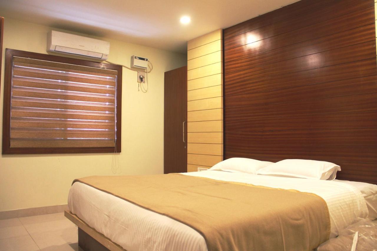 Hotel Milan Manor Port Blair Buitenkant foto